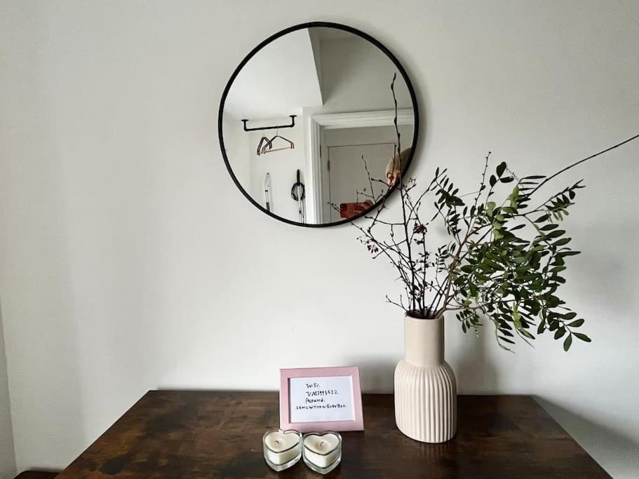 Modern Boutique Great Location *